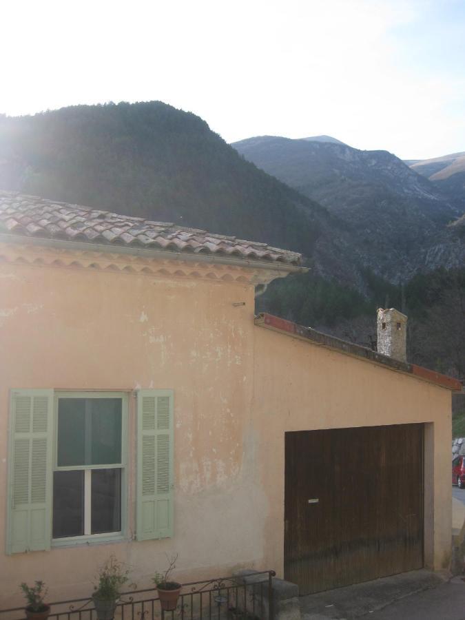 Les Deux Pentes Apartment Sausses Exterior foto
